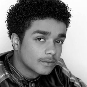 Meet your Posher, Lawrence